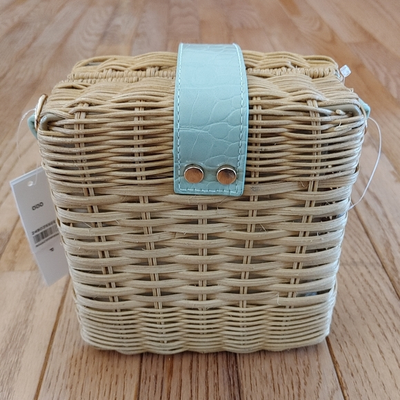 Topshop Shell Wicker Crossbody Bag NWT - Picture 10 of 12